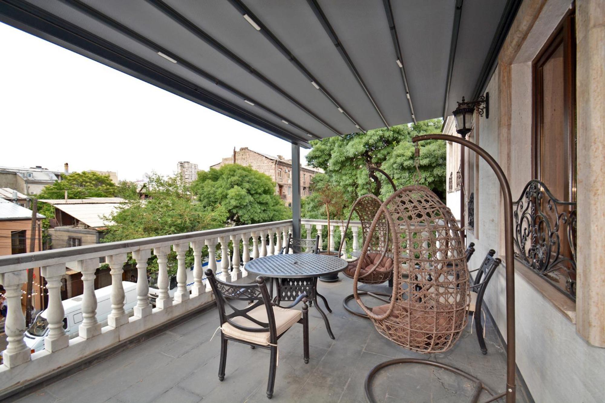 Partez Hotel Jerevan Buitenkant foto